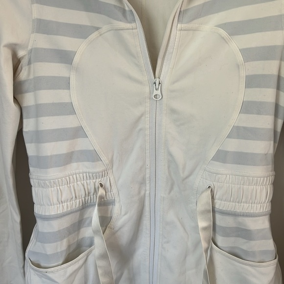 Lululemon Define Full Zip Jacket Women's Size 6 Cream Micro Stripe Athletic 🕶️ - Picture 6 of 9